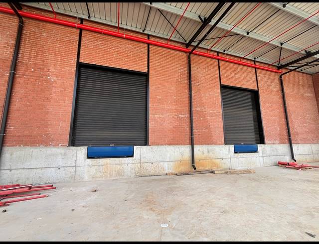 2,500M² WAREHOUSE TO LET IN GOSFORTH PARK